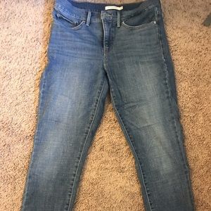 Size 28 Levi Jeans